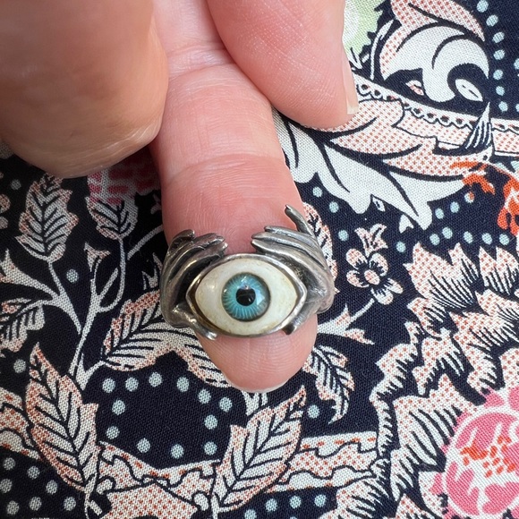 Jewelry - Vintage Sterling Silver Eye Ring